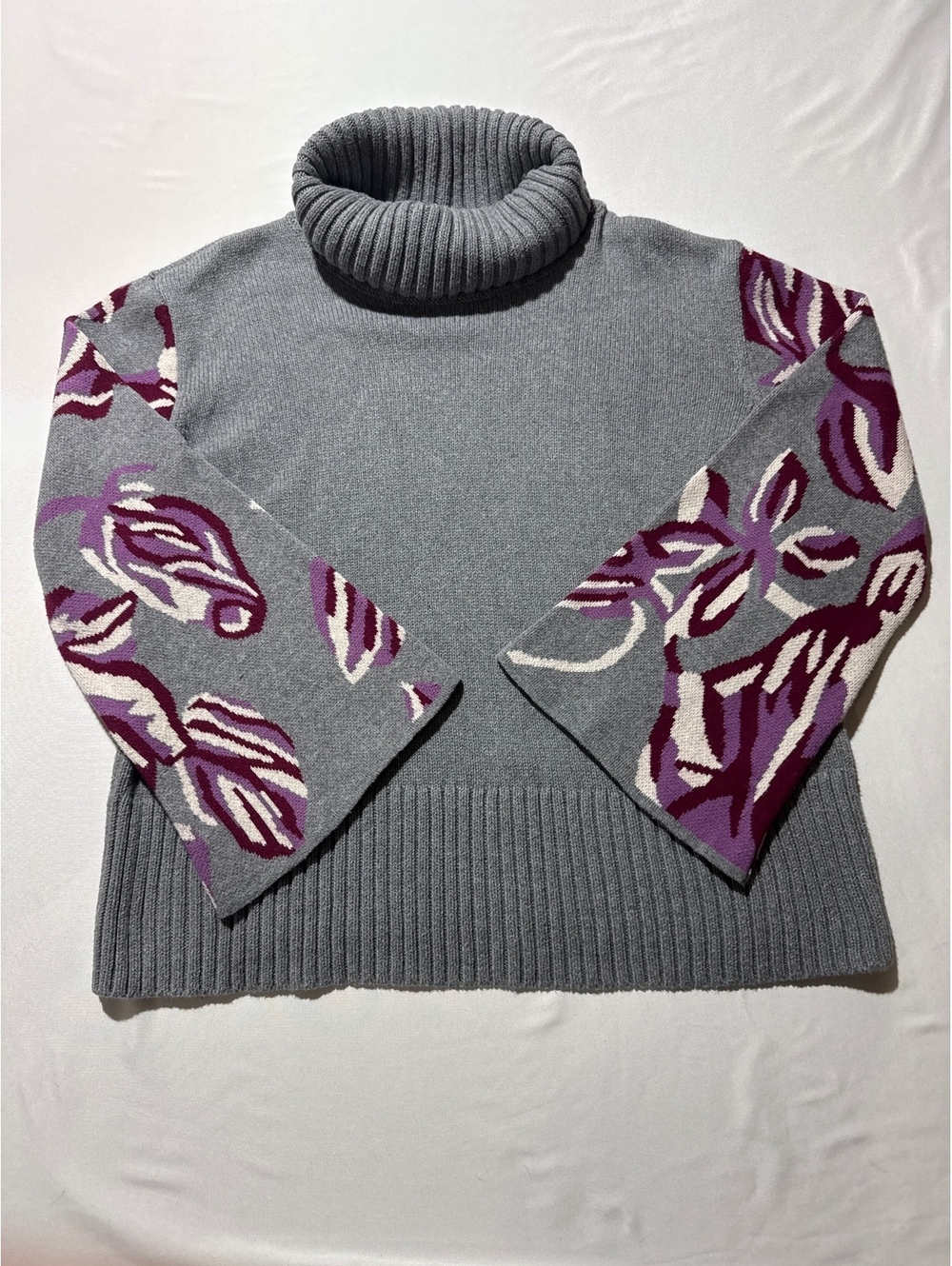 cabi Medium Gray Turtleneck Sweater with Funky Purple Leafy
